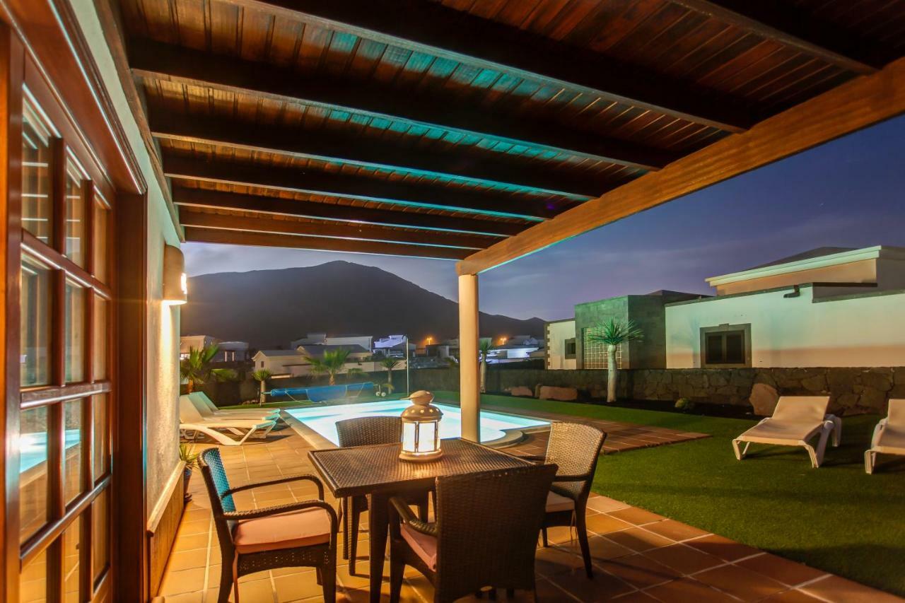 Villa Esterlicia Playa Blanca  Ngoại thất bức ảnh